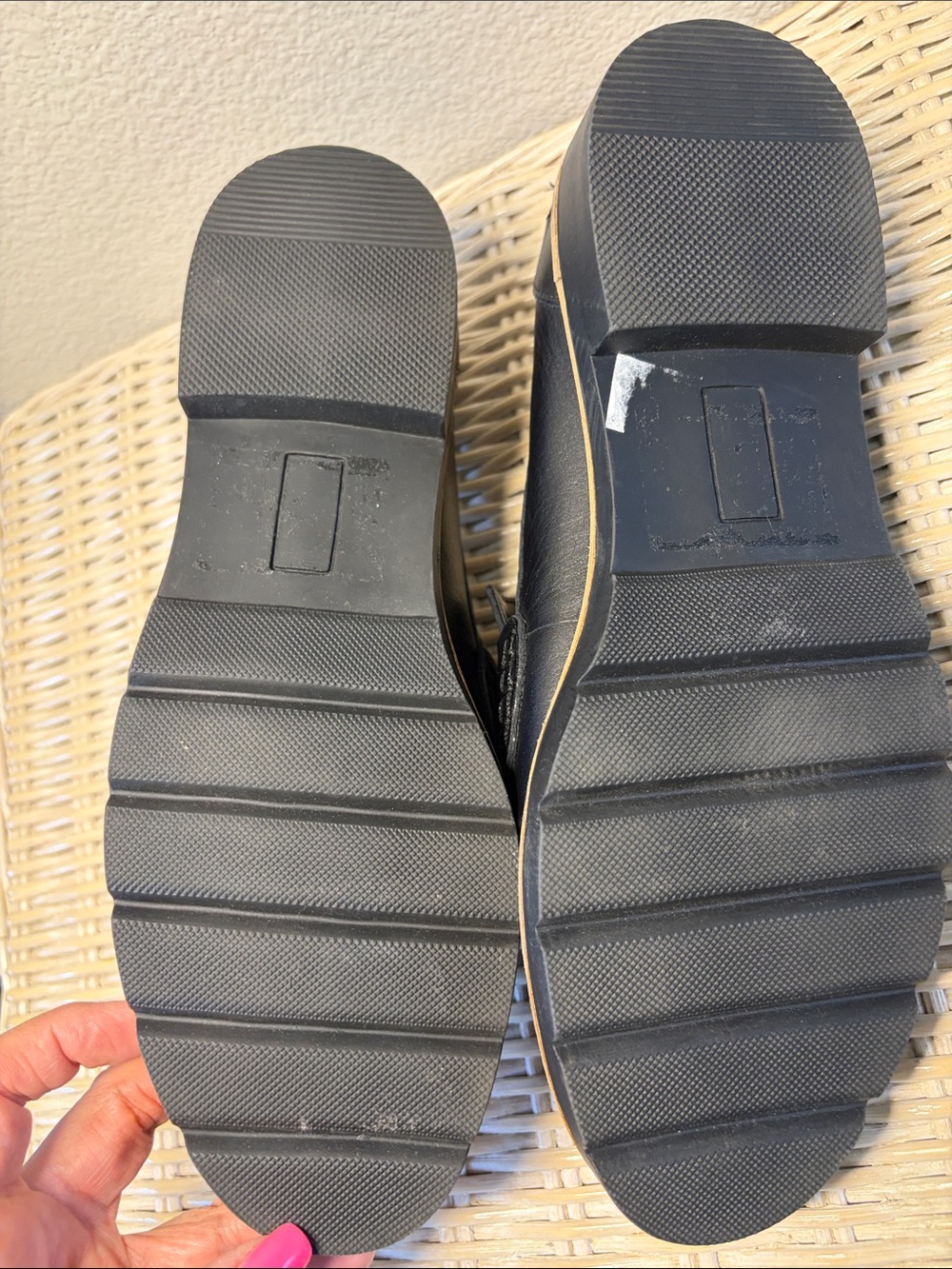Blondo Black Leather Women's Waterproof  Slip-On Penny Loafers - Picture 7 of 11